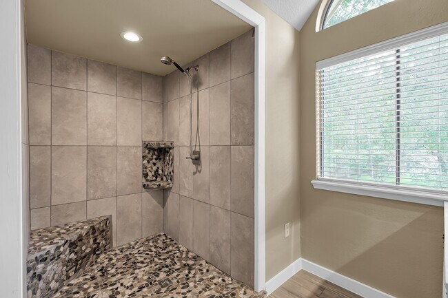 Building Photo - 3519 El James Dr