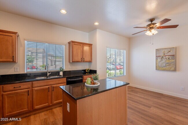Building Photo - 26638 N Babbling Brook Dr