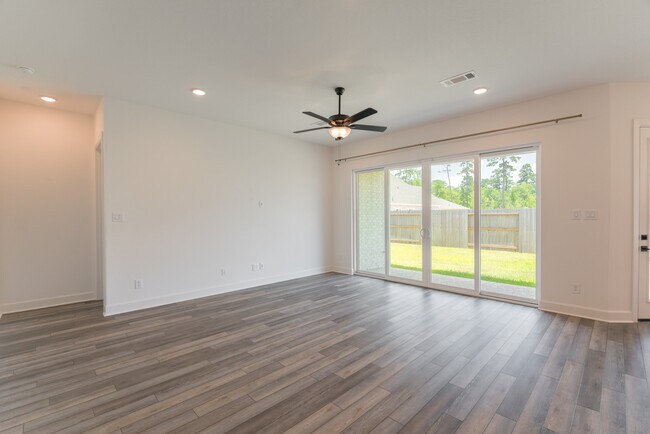 Building Photo - 972 Terlingua Creek Dr