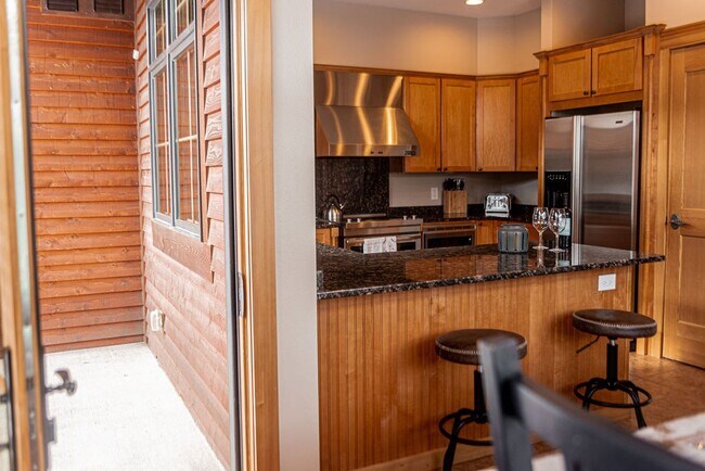 Building Photo - Immaculate Spanish Peaks Condo with Hot Tub & Pool Access