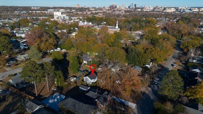 Building Photo - Stylish/Fully Furnished  2-Bedroom Retreat Near Campus & Downtown Columbia