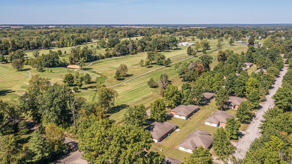 Building Photo - 10854 Country Club Rd