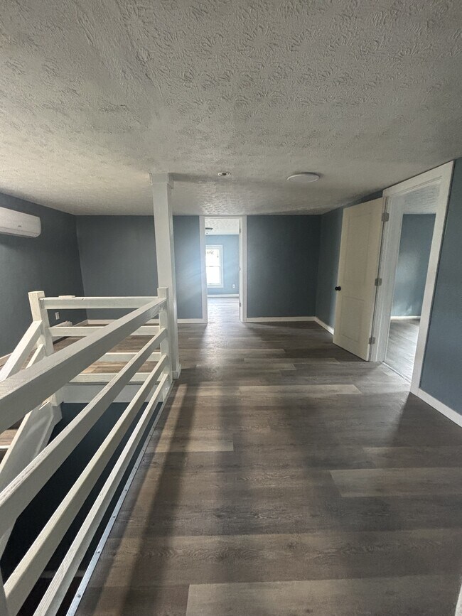 Building Photo - 225 E Bergey St