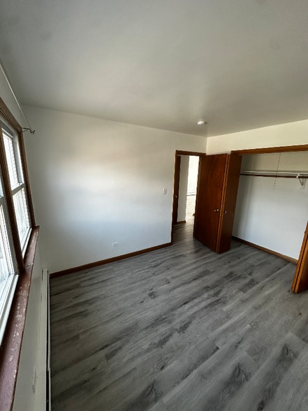 Building Photo - 4433 Prairie Ave