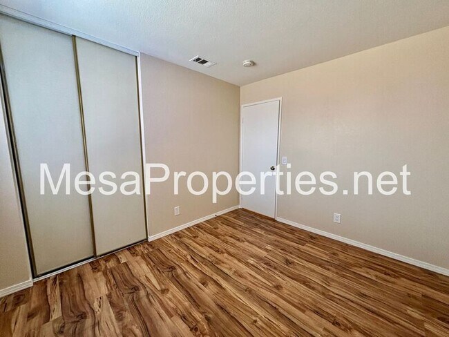 Building Photo - 14390 Hillsborough Dr