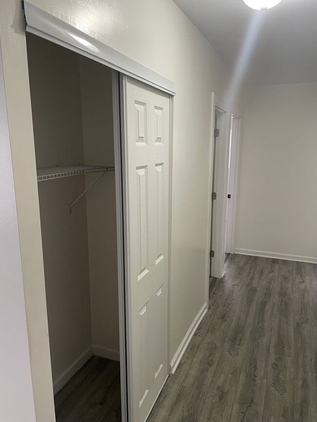 Building Photo - Renovated Home in Miller Area