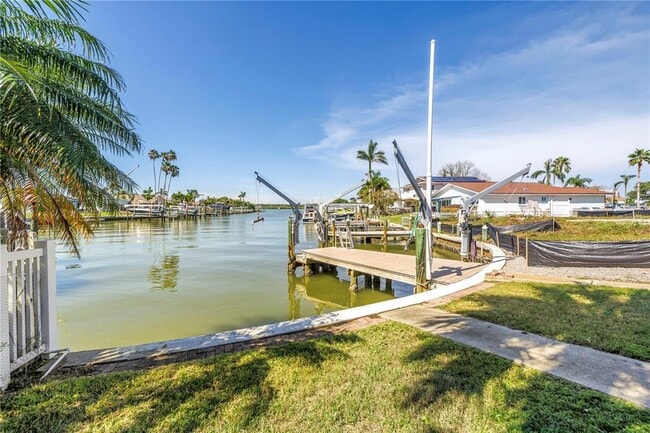 Building Photo - 17601 Sterling Terrace