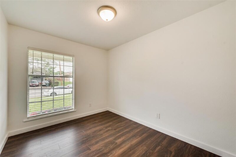 Building Photo - 1110 Wycliff Dr