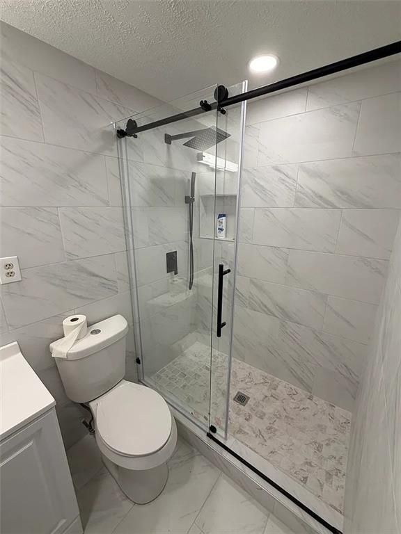 Building Photo - 418 Engle Dr