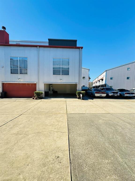 Building Photo - 6908 Yellowstone Way Dr