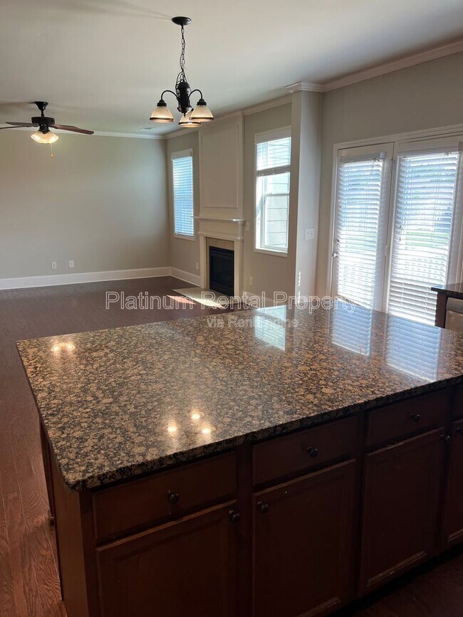 Building Photo - 4770 Leatherstone Way