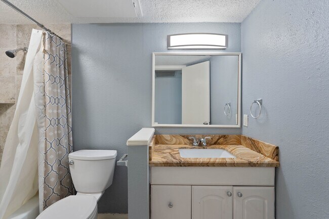 Building Photo - 12100 Melville Dr