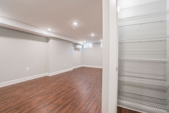 Building Photo - 310 E Lanvale St