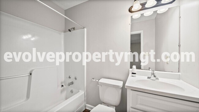 Building Photo - 3712 Firethorne Dr