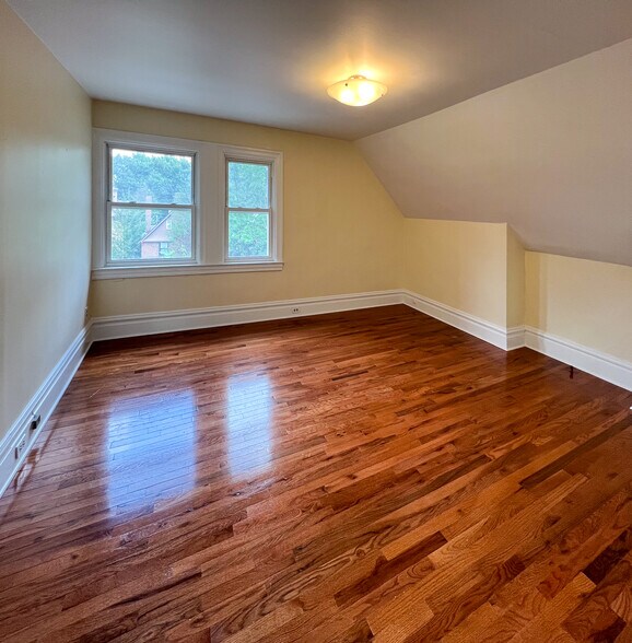 Bedroom 1 - 926 Savannah Ave