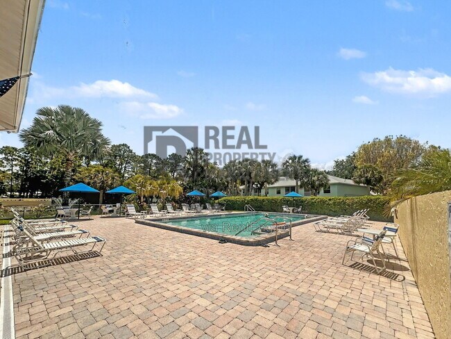 Building Photo - 28100 Pine Haven Way