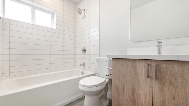 Building Photo - Modern North Beacon Hill Home with Updated Finishes and Great Amenities