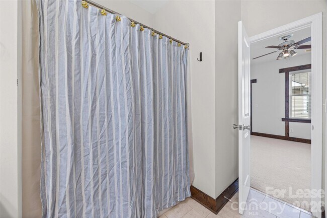 Building Photo - 1733 Matheson Ave