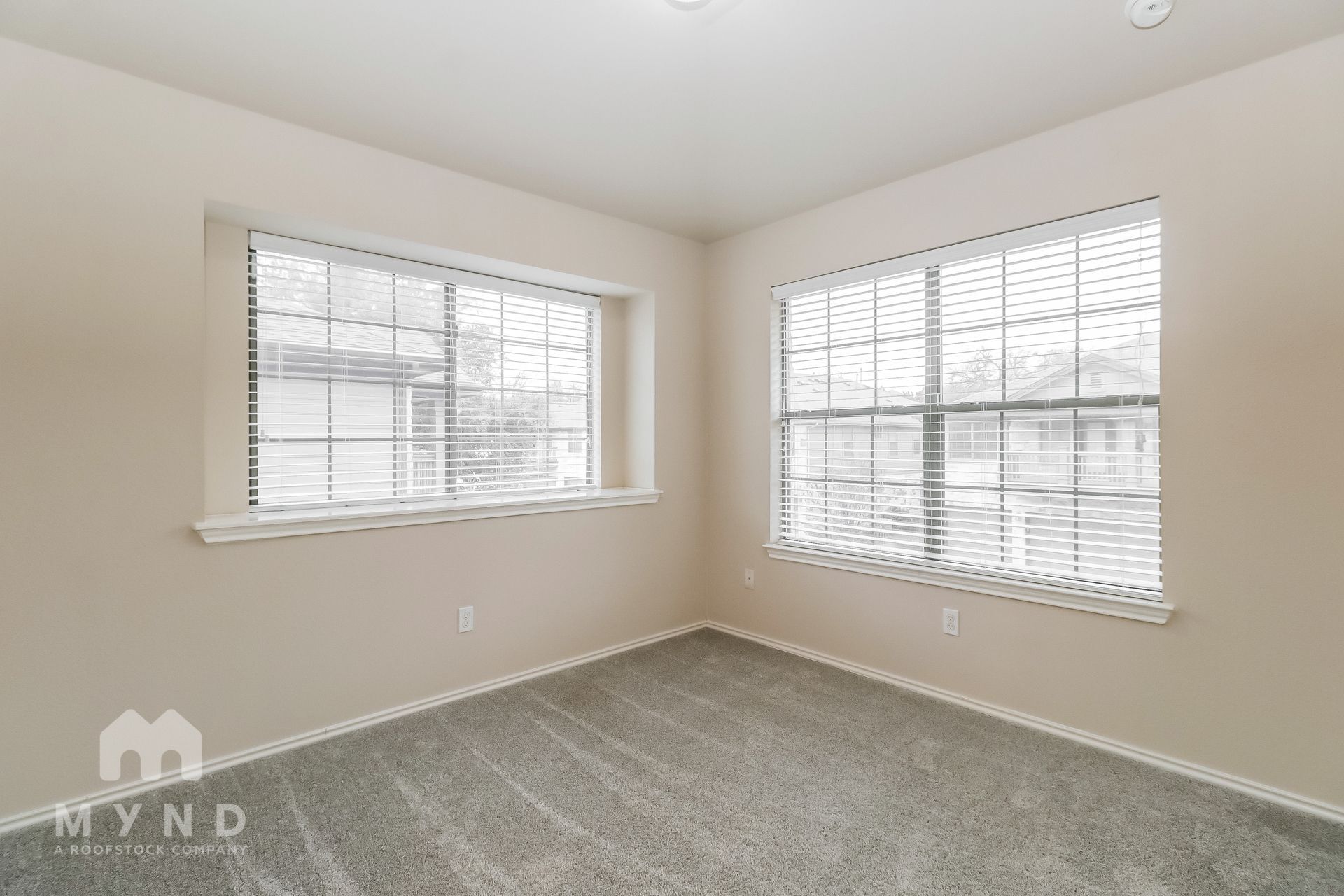 Building Photo - 1310 W Parmer Ln