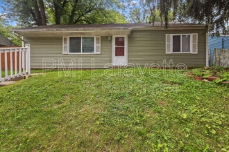 Building Photo - 2229 Roselawn Ave