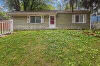 Building Photo - 2229 Roselawn Ave