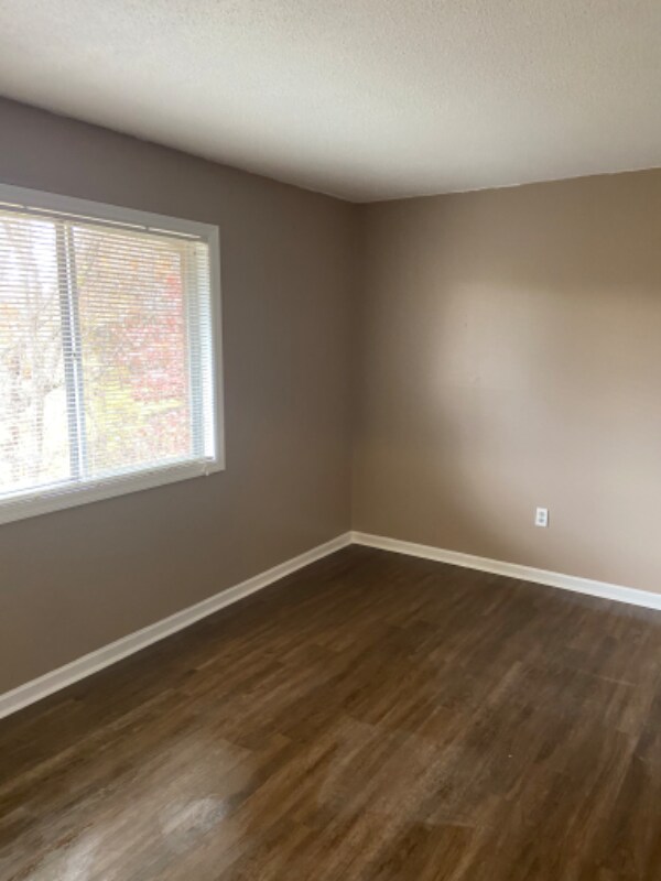 Building Photo - 361 Belmont Dr