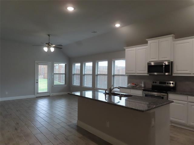 Building Photo - 426 Oleander Dr