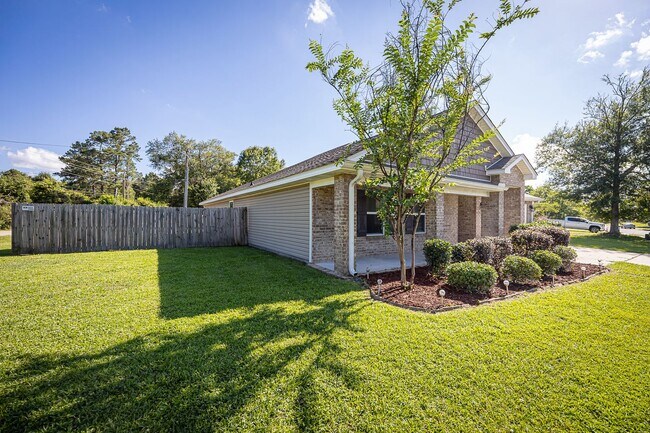 Building Photo - 9125 Bellewood Dr