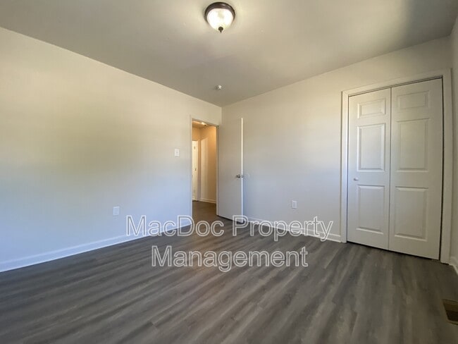 Building Photo - 813 Sledgehammer Dr