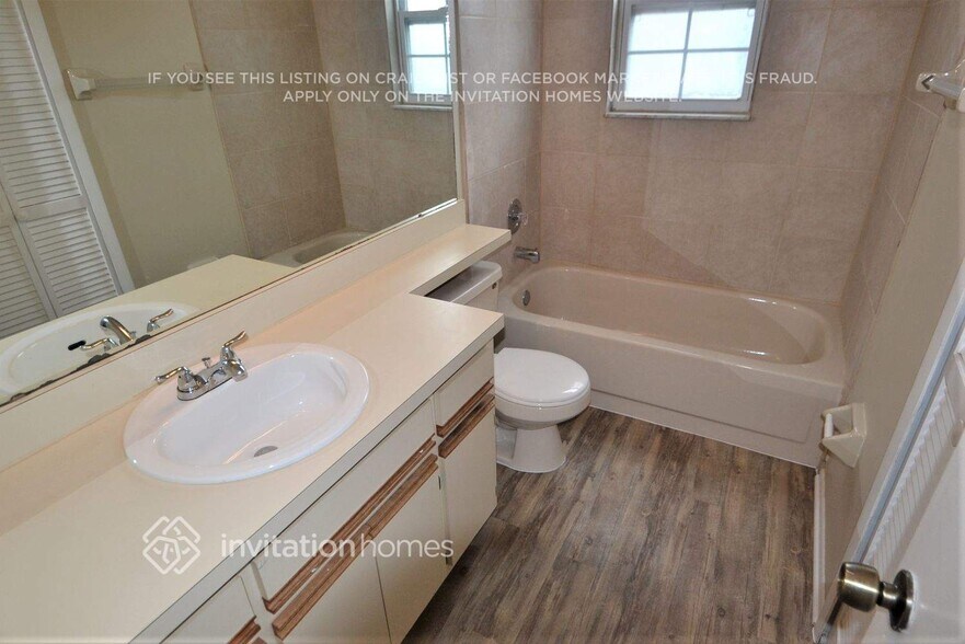 Building Photo - 1233 Ashworth Dr