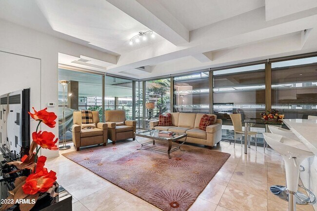 Building Photo - 7157 E Rancho Vista Dr