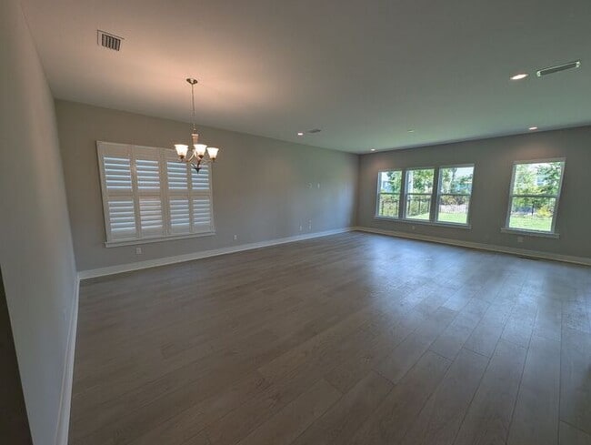 Building Photo - 110 Oak Pk Dr