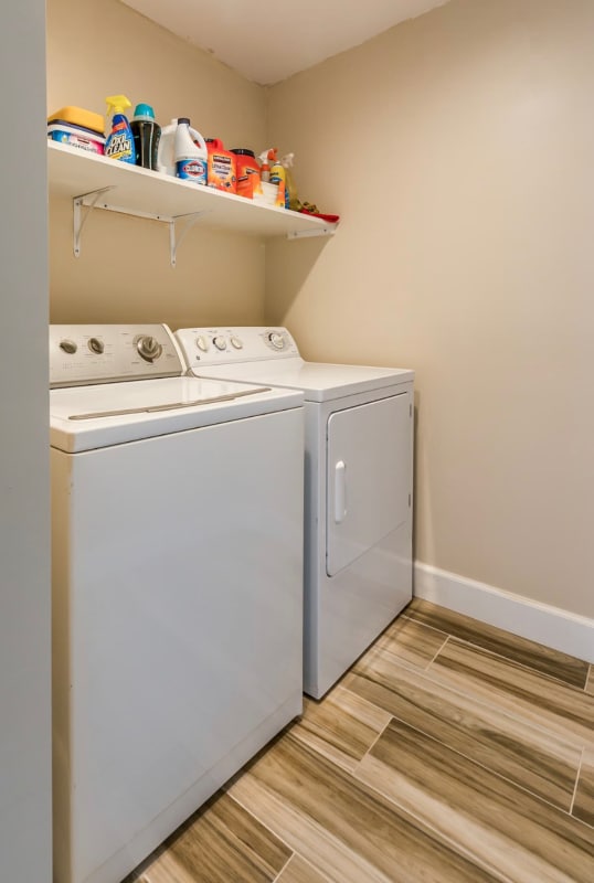 Building Photo - 7114 E Orange Blossom Ln