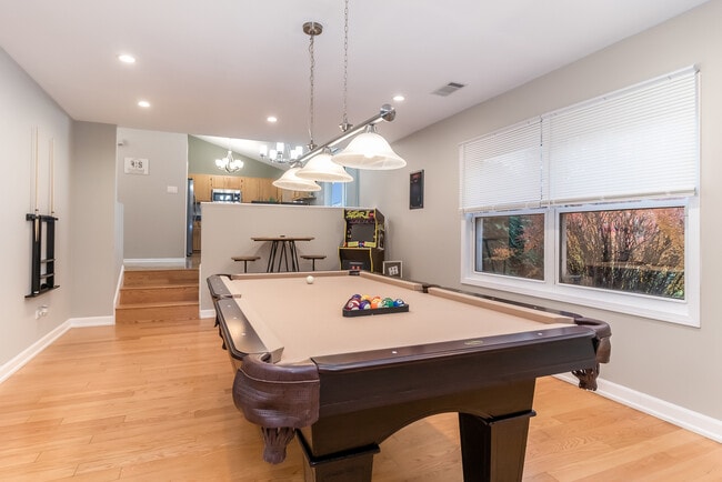 Building Photo - 2111 Lolo Pass Dr