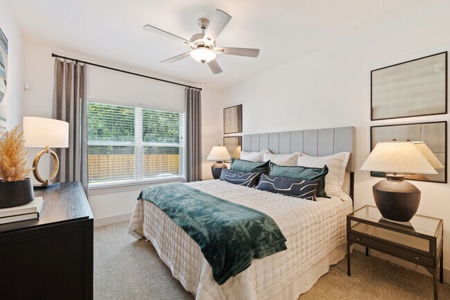 Building Photo - Don’t Miss Out | 6 Weeks Free + Prime Location!