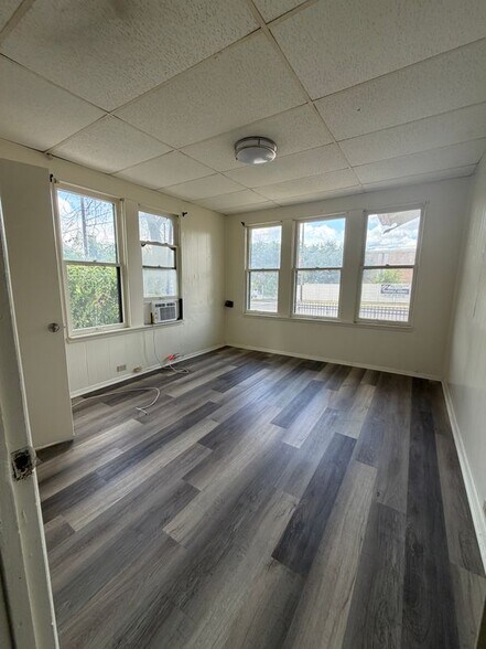 Building Photo - 2019 Martin Luther King Dr