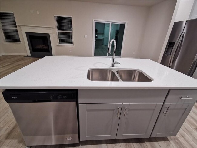 Building Photo - 6025 White Sycamore Pl