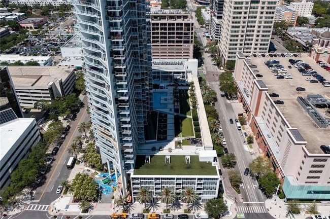 Building Photo - 175 1st St S