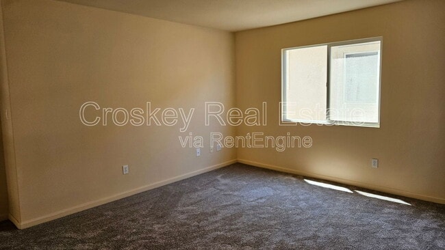Building Photo - 2068 Eucalyptus Way