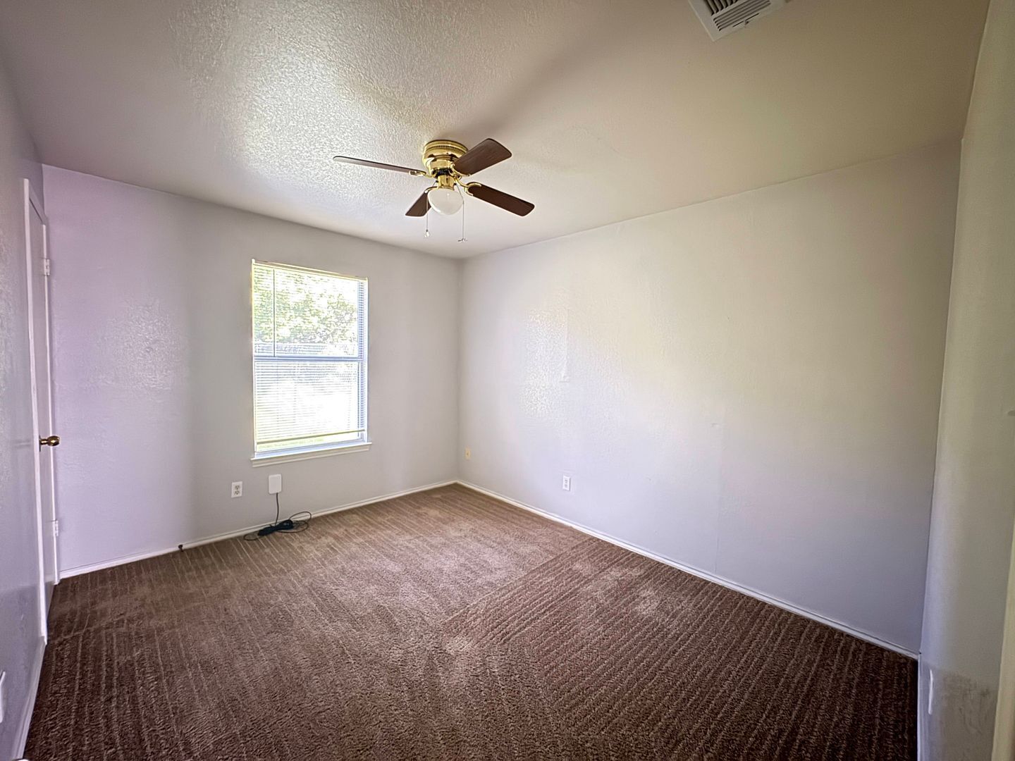 Building Photo - 1605 Benttree Dr