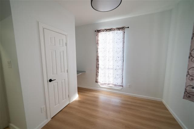 Building Photo - 954 Lloyd's Rd