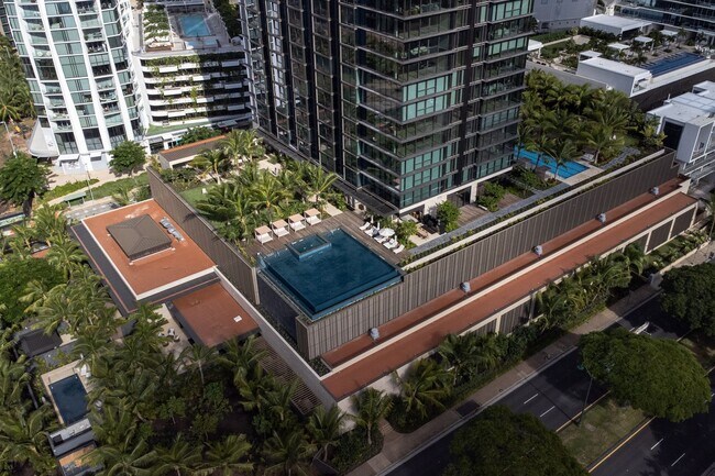 Building Photo - Victoria Place 2705 - Sophisticated 1BR