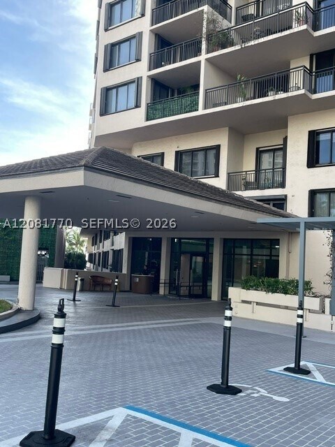 Building Photo - 540 Brickell Key Dr
