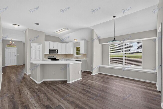 Building Photo - 7297 Chinquapin Dr