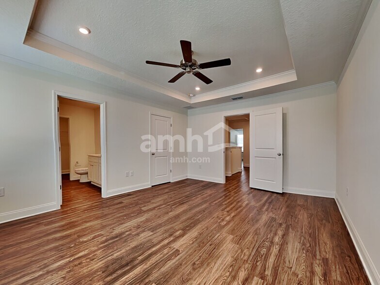 Building Photo - 309 Onate Cir