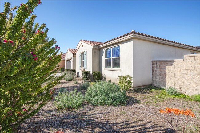 Building Photo - 34899 Windwood Glen Ln