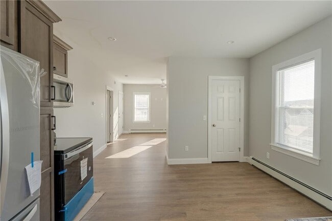 Building Photo - 59 Fairlawn Ave