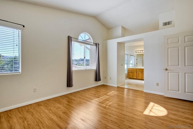 Building Photo - 14718 Carmel Ridge Rd
