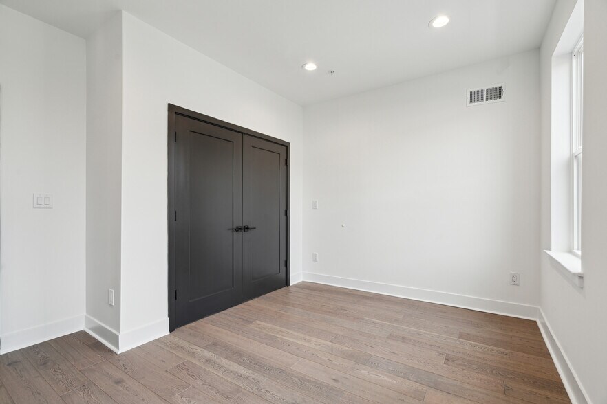 Building Photo - 3031 W Berks St