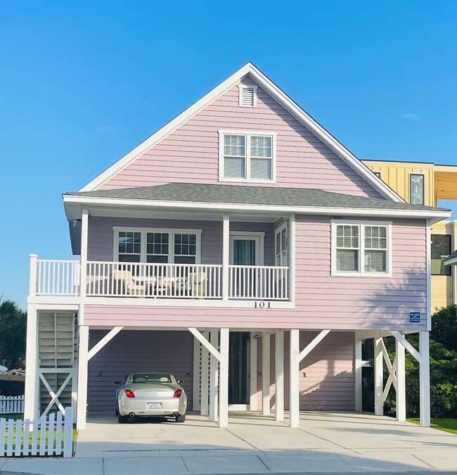 Building Photo - 101 Lumina Ave N